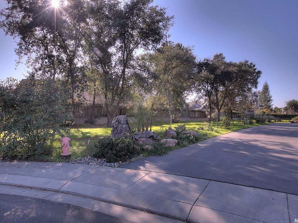 1st image of 2100 Leo Ct