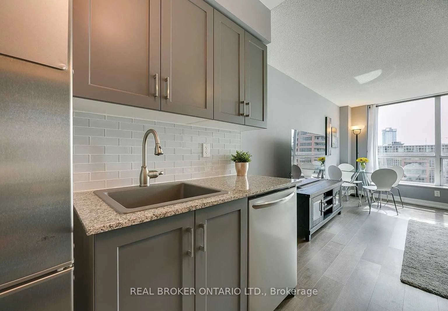 1 bed, $2,700 — Photo 4