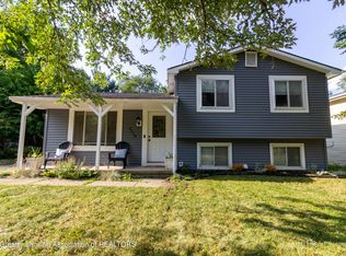 4050 Parkway St, Waterford, MI 48328