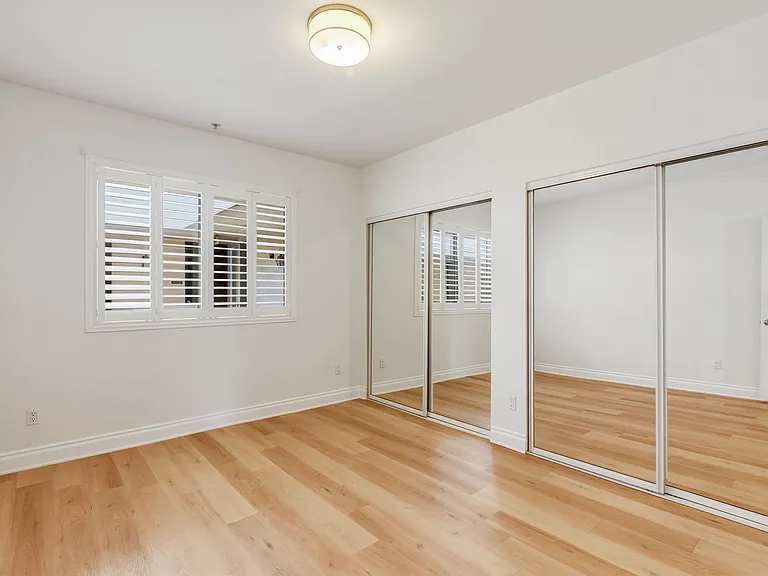 1444 S Point View St #204 — Photo 13