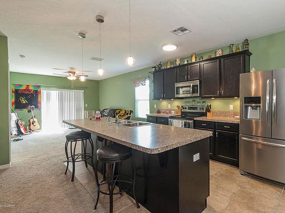 2nd image of 350 Admiralty Ct