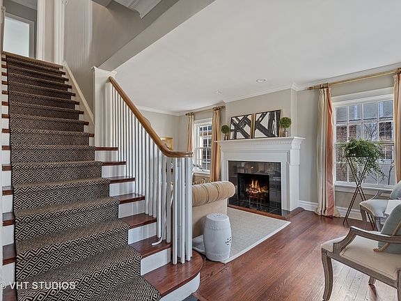 3rd image of 1605 Highland Ave