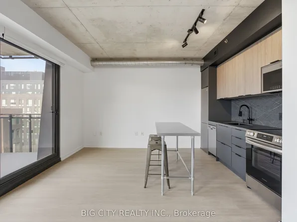 47 Lower River St #545, Toronto, ON M5A 0G1