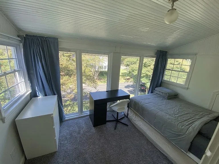 1605 Longwood Dr — Photo 11