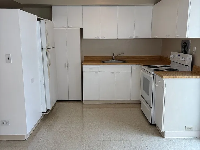 810 University Ave #203 — Photo 4