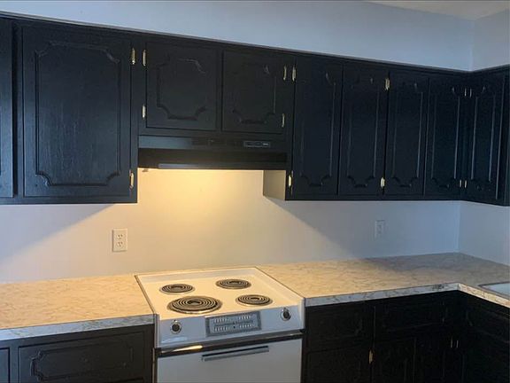 2nd image of 817 Prescott Ave APT 2B