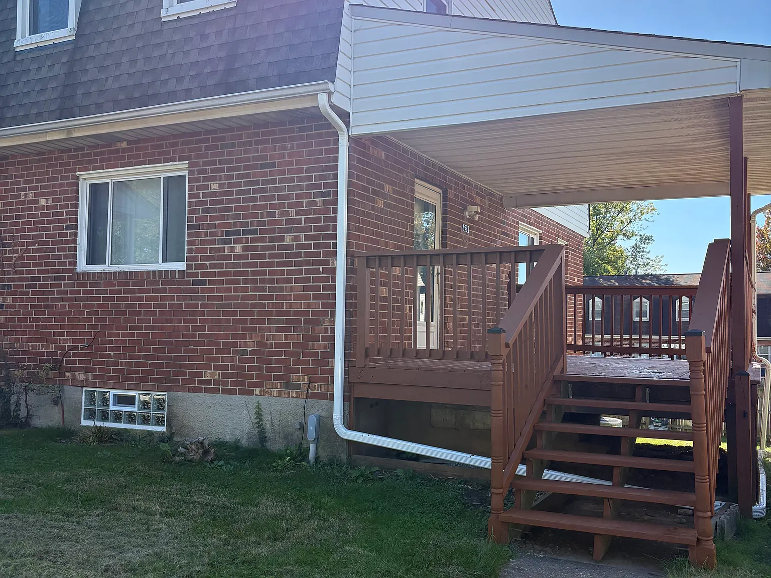 3 bed, 1054 sqft, $1,850 — Photo 1