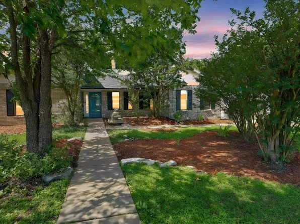 3928 Green Valley Dr, Bryan, TX 77802