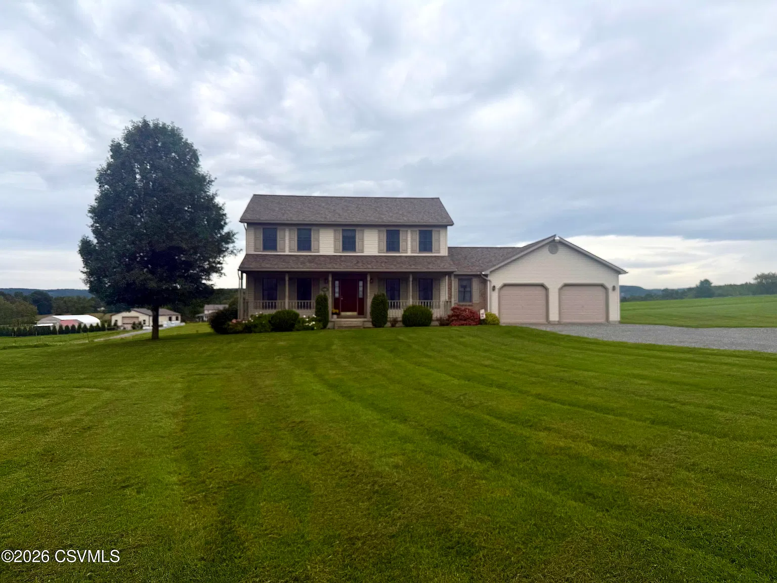 4 bed, 2100 sqft, $2,000 — Photo 3