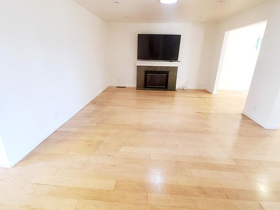 4th image of 48339 Cottonwood St