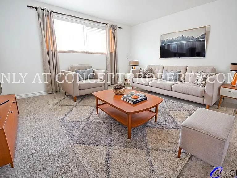 466 E Woodland Ave — Photo 3