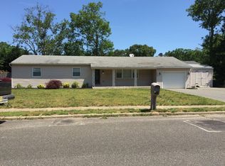 229 Lakewood Ave, Bayville, NJ 08721
