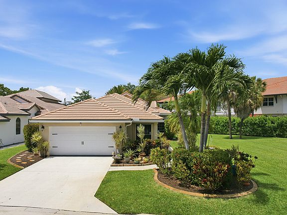 2nd image of 262 Sherwood Forest Drive