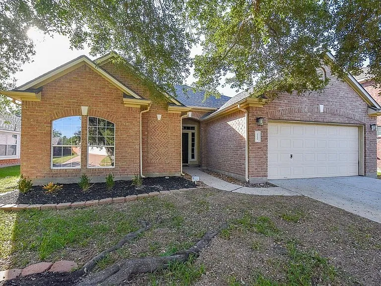 9135 Edgeloch Dr — Photo 2