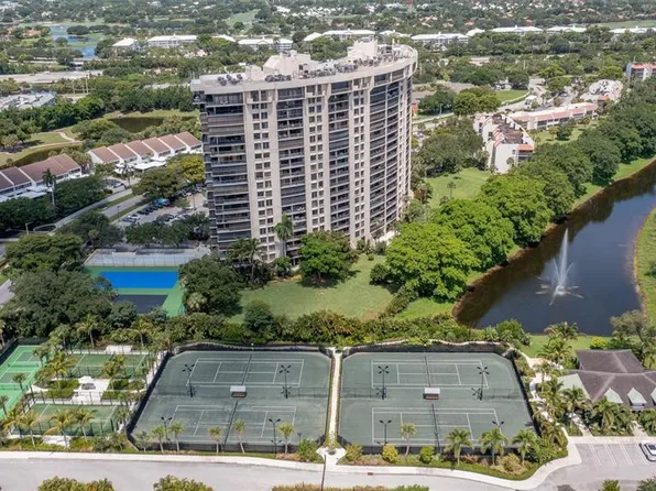 2480 Presidential Way APT 1801, West Palm Beach, FL 33401