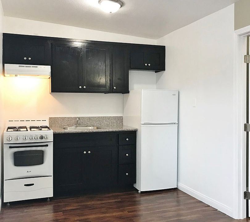 1st image of 509 Hyde Park Pl APT 2