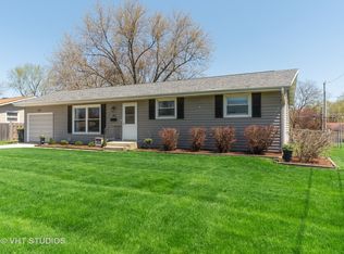 403 Sioux Ln, Carol Stream, IL 60188