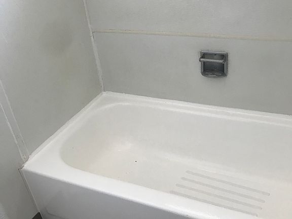 5th image of 367 Park Ave #B