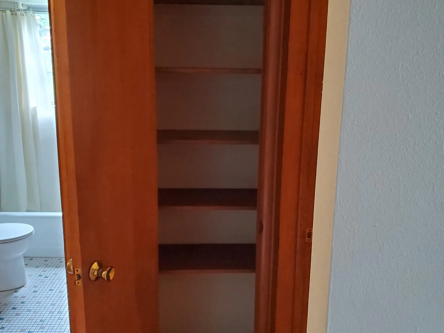 1 bed, 750 sqft, $1,150 — Photo 4