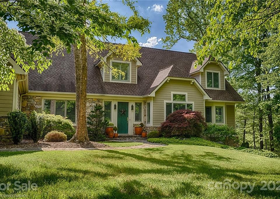 508 Hagen Dr Hendersonville Nc 28739 Mls 3646985 Zillow