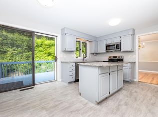 53 Case Mountain Rd, Manchester, CT 06040