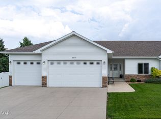 2272 45th Ave S, Grand Forks, ND 58201