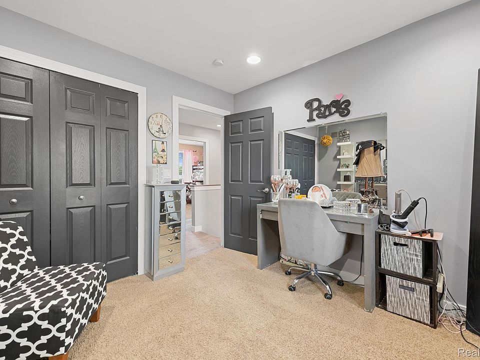 24909 Foxmoor Blvd, photo 30
