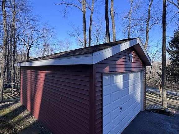 5th image of 725 Red Mill Rd