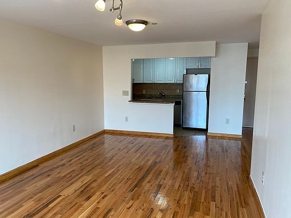 2nd image of 2801 Emmons Ave #3BB