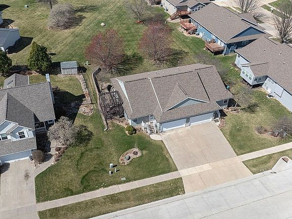 3rd image of 3945 Deer Valley Dr APT A