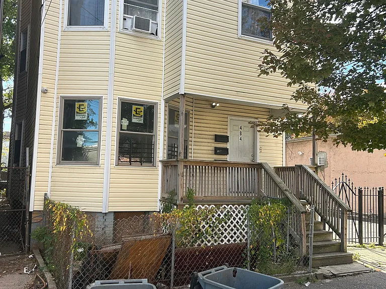 484 Avon Ave #1 — Photo 15