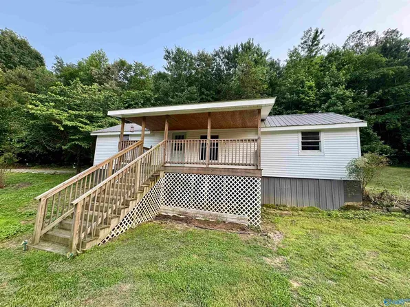 4157 Hideaway Ln, Guntersville, AL 35976