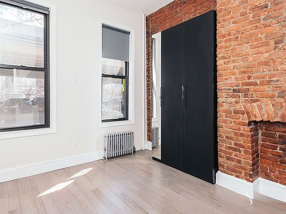 4th image of 583 Meeker Ave APT 1L