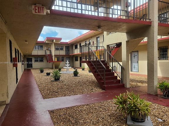 3rd image of 3800 Palm Ave APT 209