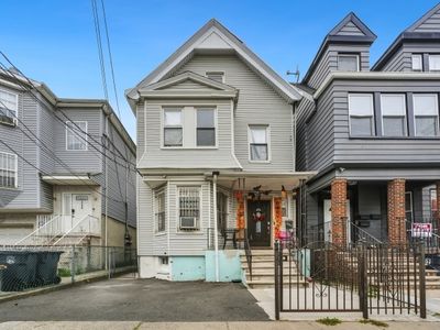 250 4th St, Newark, NJ, 07107