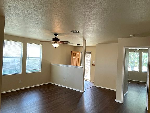 Front room/dinning room