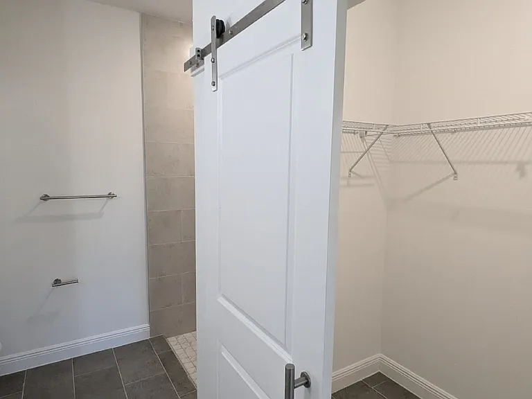 504 Saint Johns Ct — Photo 16