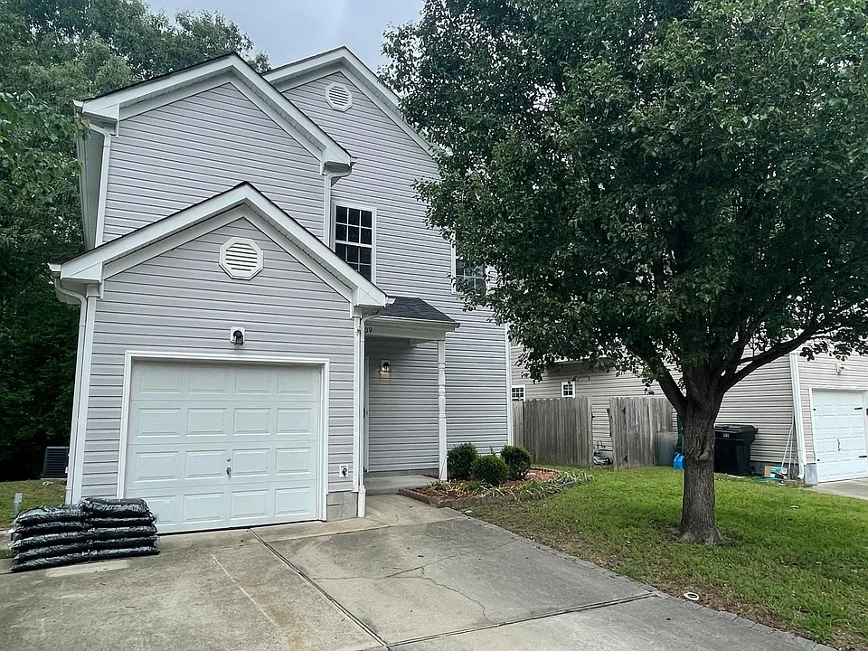 109 N Gum Ave