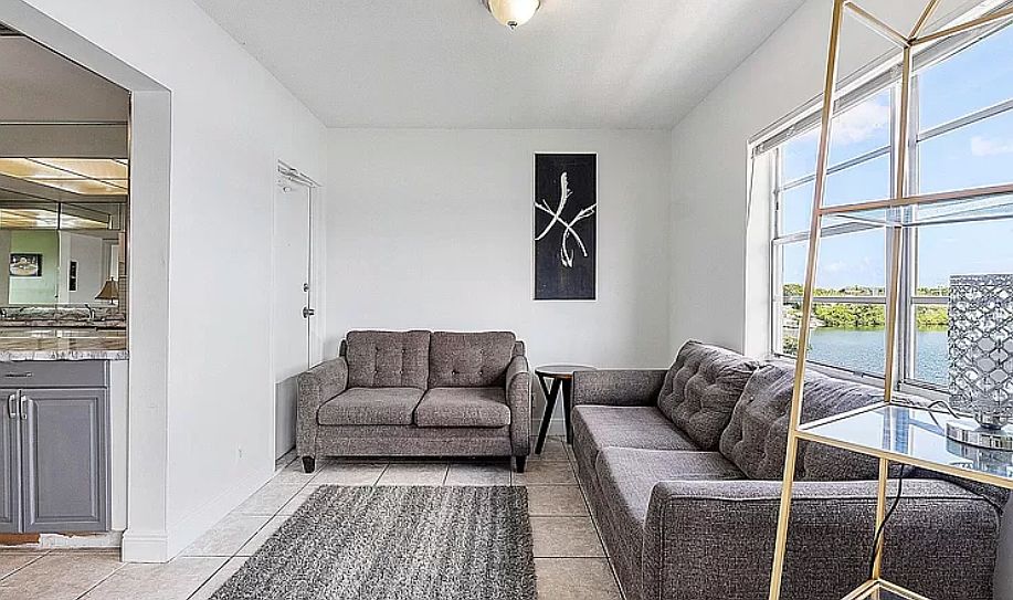 1st image of 1060 Crystal Lake Dr #1