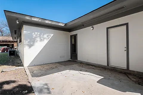 1411 W Shields Dr — Photo 22
