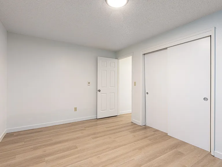 Timberwood Apartments — Photo 13