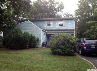 63 Morris Ave, Lake Grove, NY 11755