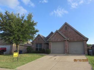210 Creekwood Dr, Princeton, TX 75407