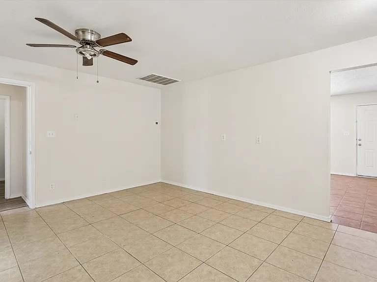 735 E South Mountain Ave — Photo 11