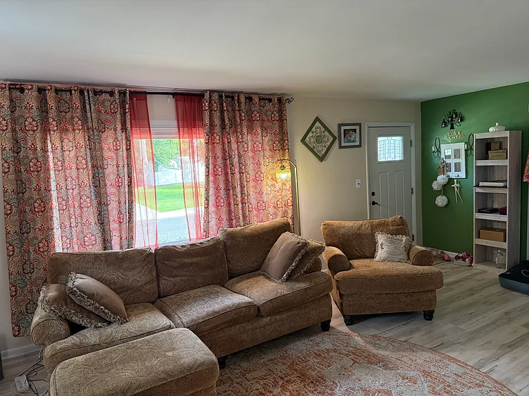 120 Lincoln Dr — Photo 8