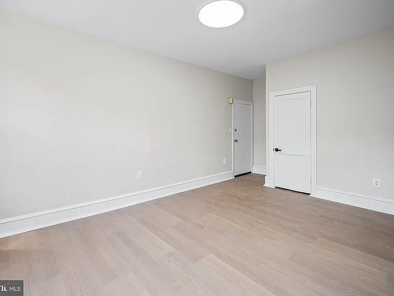 775 S 8th St #2R — Photo 6