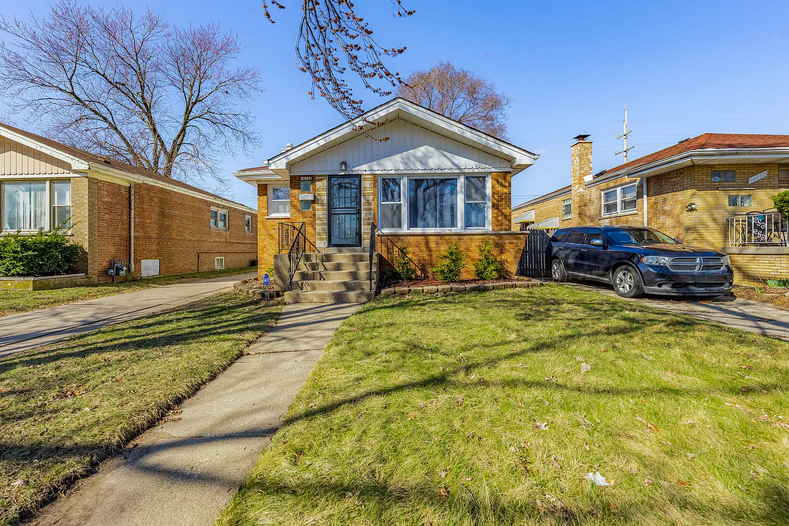 14334 Kimbark Ave photo 1
