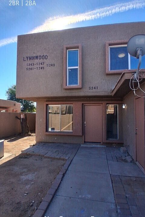 1st image of 5241 W Lynwood St