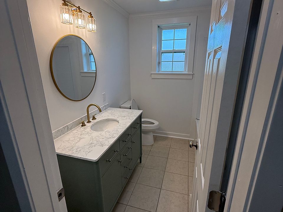 1st image of 305 Julia St