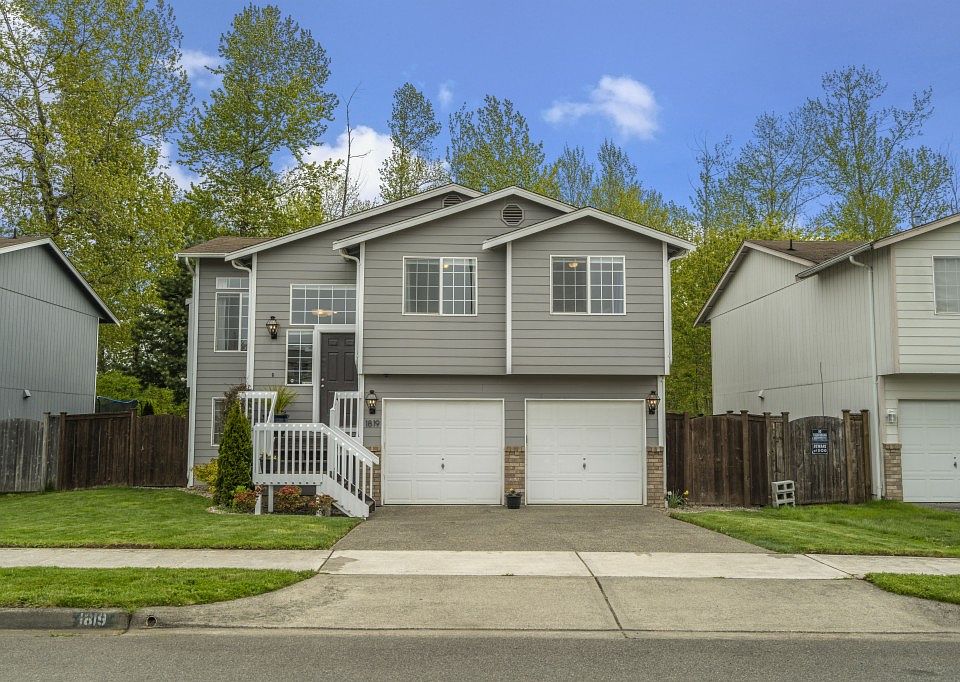 1st image of 1819 66th Avenue Ct NE